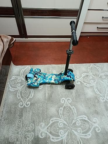 İdman formaları: Uşaq üçün 3 təkərli skuter - İşləkdir, nasazlığı yoxdur. - Sükan — 3