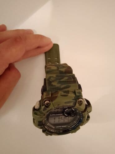 milli ordu forma: Qol saatı, rəng - Yaşıl — 2