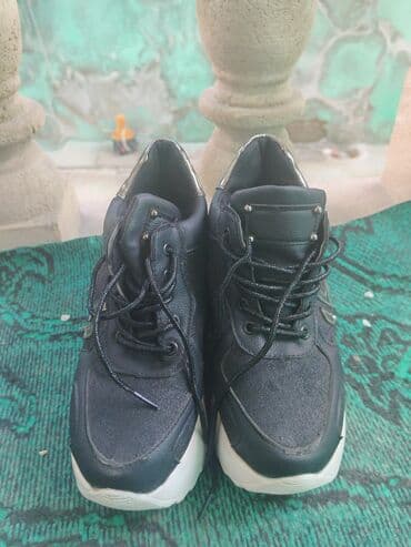 nike cortez qadın krossovkaları: Ölçü: 41, rəng - Qara, İşlənmiş — 4