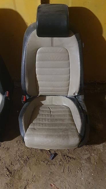 ön oturacaq: Volkswagen Passat modelinin ön oturacaqları — 2