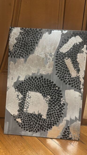 Abstrakt dekorativ tablo - Rəng palitrası: boz çalarlar, qara və