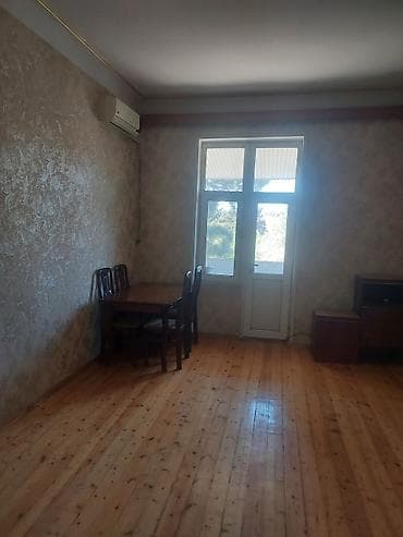 gencede ipotekada olan evler: 2 otaqlı mənzil – 2 balkonlu ayri ayri hamam tualet 3 cu mertebe — 5