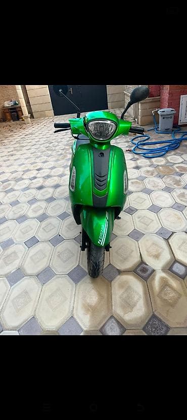 Salam mopedi satılır otur sürdü heç bir pıroblemi yoxdu tep təzə