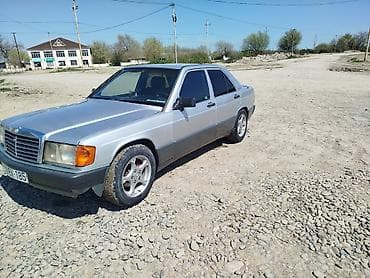 prius güzgü: Mercedes-Benz sedan (W201 “190” seriyası) - Kuzov: 4 qapılı sedan — 5