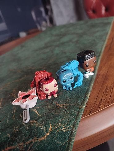 Stranger figurlar 5 azn