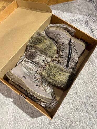 - Brend: Weinbrenner - Üzərində “Think Outdoors – Since 1892” loqosu -