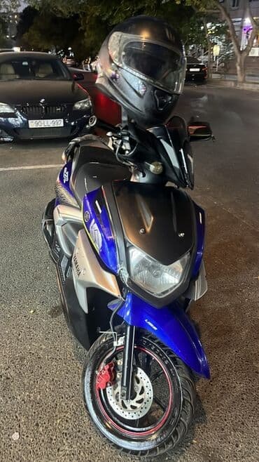 Yamaha skuter - Rəng: mavi/qara, gümüşü akssentlərlə - Kuzov