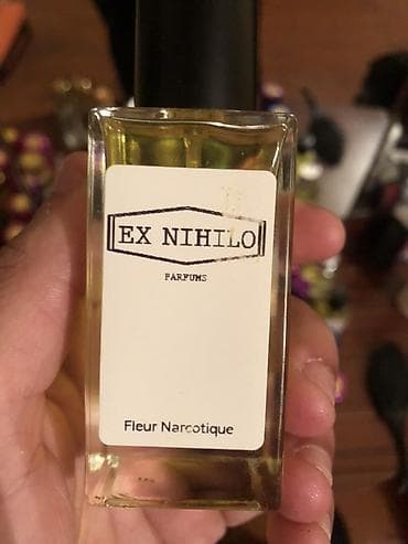 Niş ətirlər kolleksiyası – orijinal flakonlarda müxtəlif