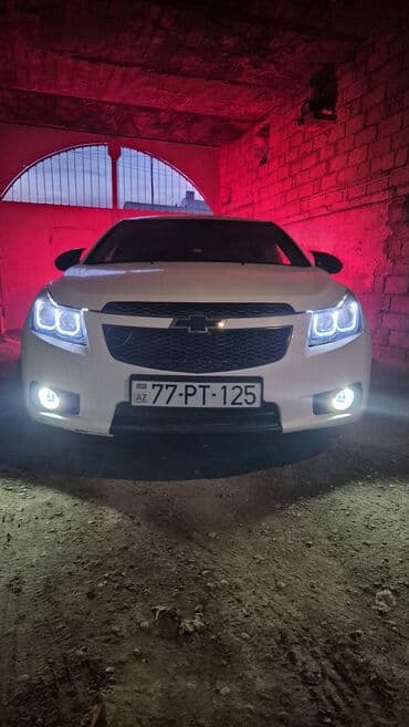 chevrolet azerbaijan satis merkezi: Chevrolet Cruze: 1.6 l | 2010 il 220000 km Sedan — 12