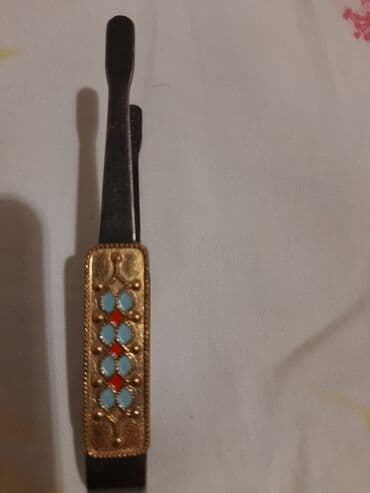 sari sac: Metall “çıt-çıt” tipli saç tokası - Material: qara tonlu metall — 1