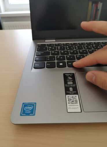 qapı dinamikleri: Lenovo IdeaPad 1i noutbuku (15,6") Xüsusiyyətlər: - 15,6" ekran — 1