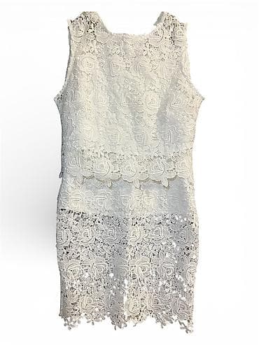 koja etek: Ağ krujevalı dəst – qolsuz top və ətək - Rəng: ağ/ekru tonlarında - — 1