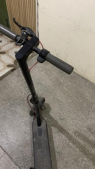 550 manata alınıb, hər şey ideal və işləkdir, yeganə mənfi cəhəti