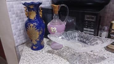 Termoqablar: Dekorativ qab-qacaq dəsti - Kobalt-mavi keramika vaza: Qızılı relyef — 1