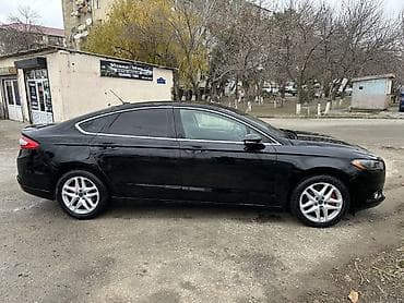 audi rs q3 2.5 tfsi: Ford Fusion: 1.5 l | 2016 il 181100 km Sedan — 6