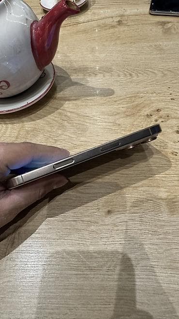 iphone 16 satilir: IPhone 16 Pro, 256 GB, Desert Titanium, Face ID — 6