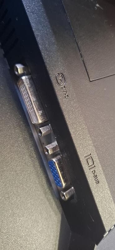 processor core i7: Dell LCD monitor 19luq whatsapp var - Təxmini ekran ölçüsü: 19–20 — 2