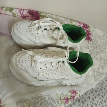 Toy paltarları və aksesuarları: Ölçü: 36, rəng - Ağ, İşlənmiş — 3