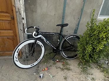 Şəhər velosipedi 28", sürətlərin sayı: 1