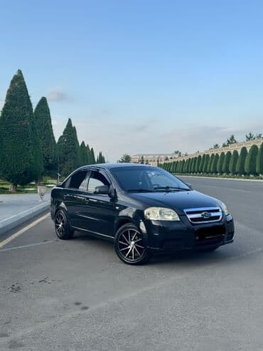 şevralet kobalt: Chevrolet Aveo: 1.4 l | 2010 il 250000 km Sedan — 4