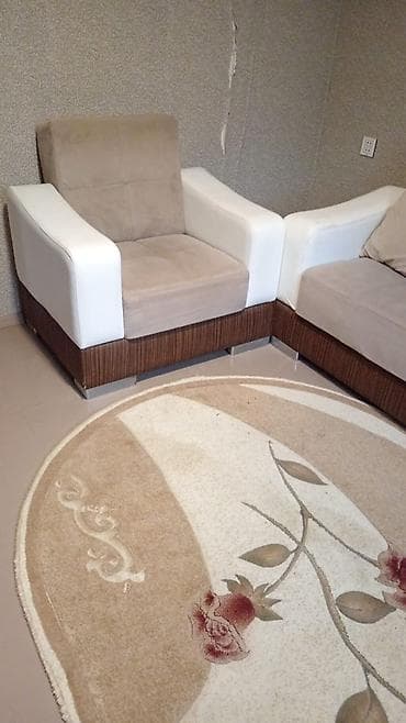 matras taxt ucun: Salon dəsti – divan və 2 ədəd kreslo - Dizayn: bej rəngli oturacaq və — 2