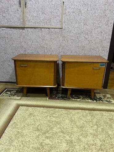 Məhsul: 2 ədəd taxta tumbə (yan stol/komod) Təsvir: - Klassik