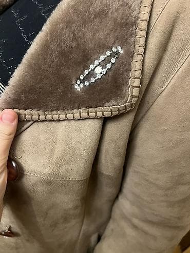 kişi palto: Uzun qadın palto – süet görünümlü, isti tüklü içlikli - Rəng: açıq — 5