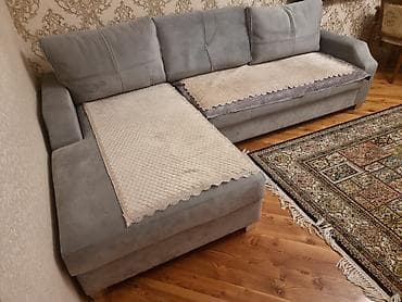 uzun: Künc divanı – L şəklində, yumşaq parça üzlüklü, açıq-boz rəngdə — 2