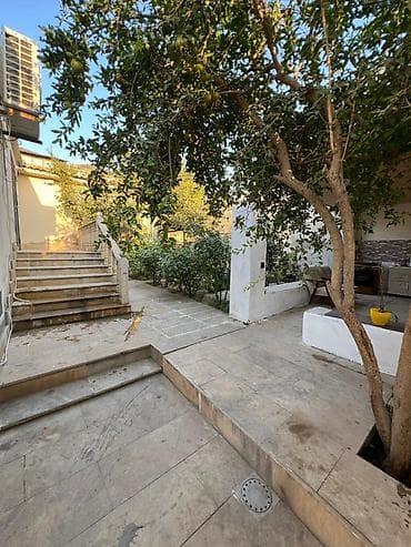 aff park: Qaraçuxur qəs. 5 otaqlı, 145 kv. m, Kredit yoxdur, Orta təmir — 2
