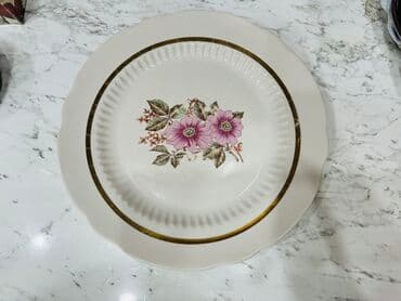 usaq ad gunu tort bezekleri: Tort və şiriniyyat qabı — 2