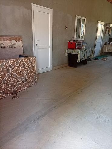 bayılda ev: Satılır: İsmayıllı rayon uştal kənd rayonla mesafə 17 km - Yerden — 3