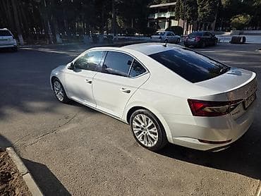 uaz satşları: Skoda Superb: 2 l | 2020 il 118600 km Sedan — 4