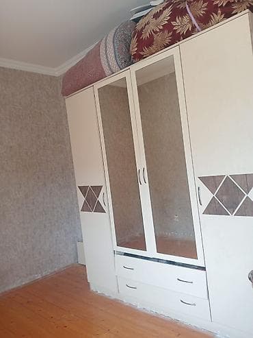 qapi dekoru: Ağ rəngli 4 qapılı paltar dolabı - Material: laminat/MDF əsaslı — 1