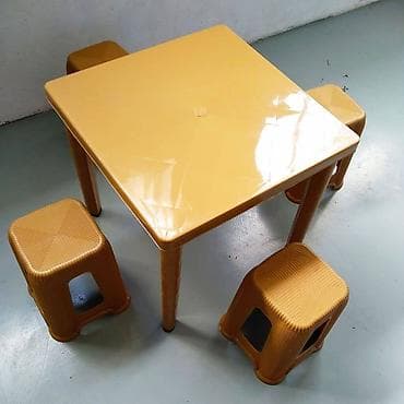masa transformatoru: Yeni, Kvadrat masa, 4 stul — 1