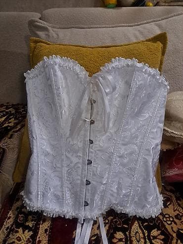 topdan geyim: Qorset dəsti - Növlər: 3 model 1) Qırmızı-qara detallı qorset – atlas — 2