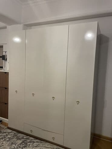 гладильная доска тумба: Распашной, 3 двери Прямой шкаф, Гардеробный шкаф — 2