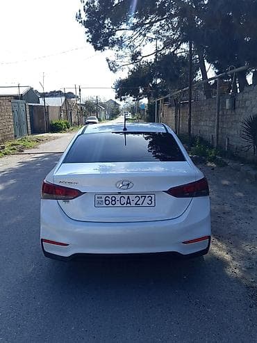 hyndai i20: Hyundai Accent: 1.6 l | 2021 il Sedan — 6