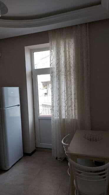 qubada kirayə ev: Mənzil yenicə təmir olunub.Bütün otaqlarda pəncərə və ilk işıq var — 4