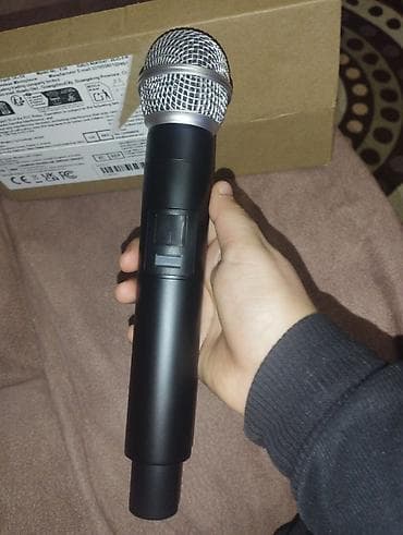 studio mikrofon: Simli bağlantıya ehtiyac olmadan istifadə üçün UHF naqilsiz mikrofon — 3