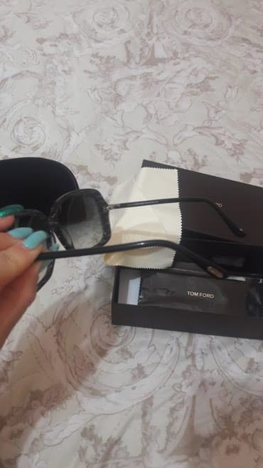 optik nisangah satilir: Tom Ford eynek — 4