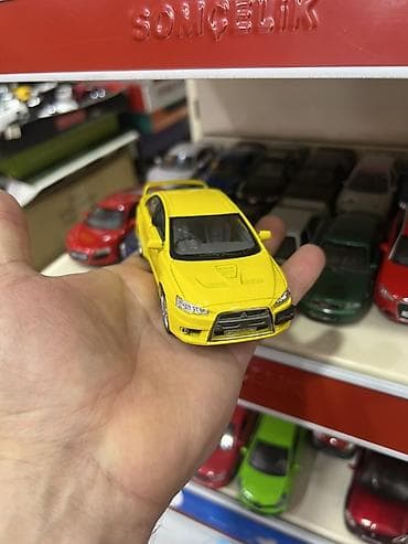 canta modelləri: Mitsubishi miqyaslı die-cast kolleksiya maşınları - Yüksək detallı — 1