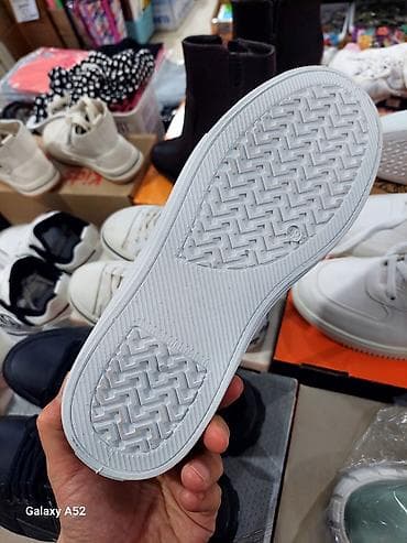 krasovkalar qadin ucun: Ağ rəngli yüksək boğazlı kətan idman ayaqqabısı - Material: nəfəsalan — 3