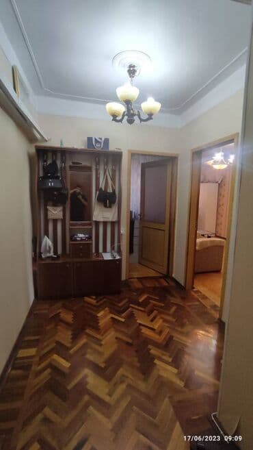 7 ci mikrorayon yeni tikili: Nərimanov rayonu,Сeyhun Hacıbəylidə, Hərbi prokroturanin arxasinda 9 — 8