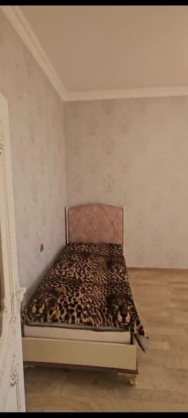 ən ucuz günlük kirayə evlər: Avtozavodda teze temirden cixmiw ev kiraye verilir 4 otaq — 1