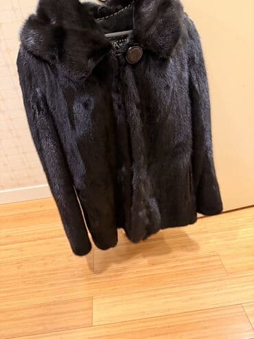 hicablı geyim: Az istifade olunub — 2