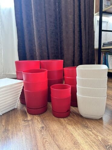 Fərqli ölçülərdə və rənglərdə olan bu dibçəklər hər növ bitki üçün