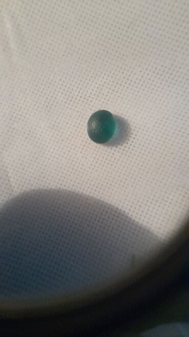 сколько стоит пальма: Yaşıl şüşə boncuk – yarımşəffaf, kiçik ölçülü, yumru/oval formalı — 2