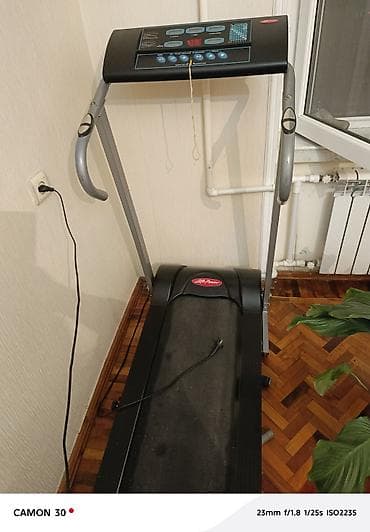 elekt: Life Power elektrik qaçış trenajoru - Kompakt ev tipli qaçış aparatı — 2