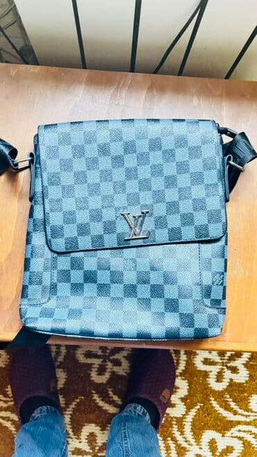 seleme pul verilir 2021: Çiyin çantası, Louis Vuitton — 1