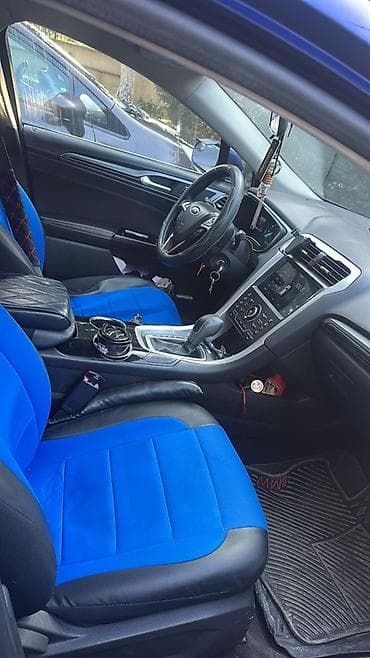 hyundai elantra 2017: Ford Fusion SE sedan Xüsusiyyətlər: - Kuzov: 4 qapılı sedan, göy rəng — 2